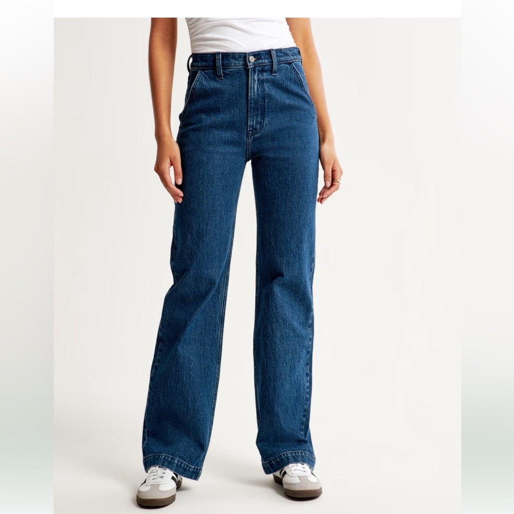 Abercrombie & Fitch • High Rise 90s Relaxed Jean • 29/8